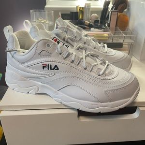 Brand new women’s Fila shoes